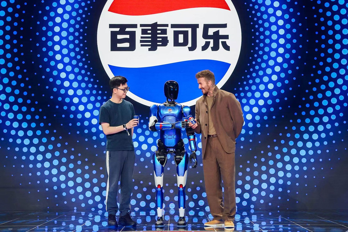 DB电竞机器人携手百事中国共创“百事蓝宝” 共燃渴望新章